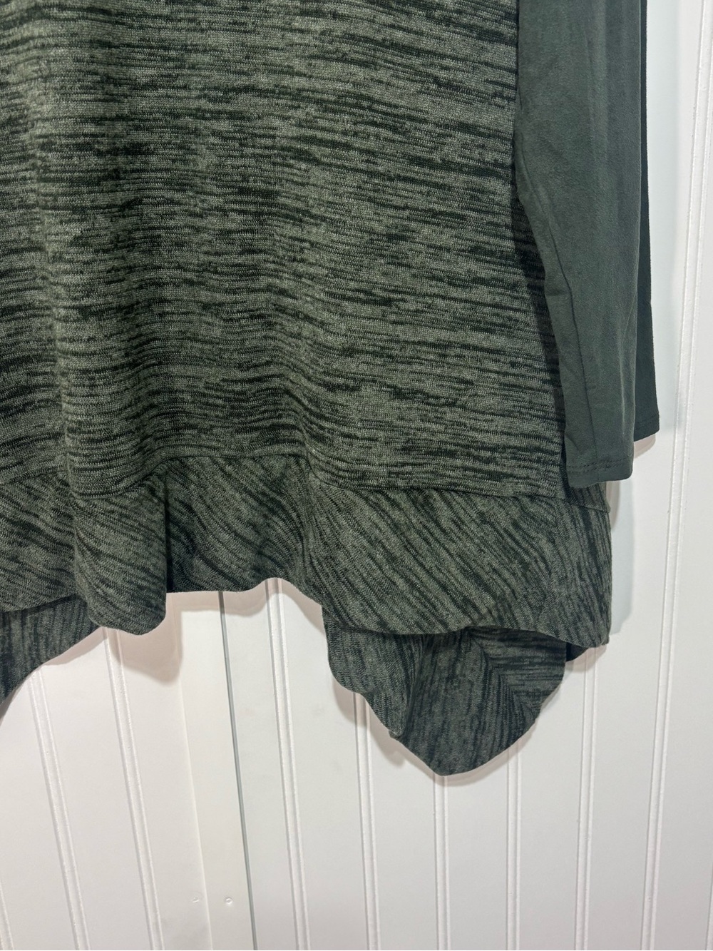LOGO Lori Goldstein Green Zip Front Knit Cardigan Jacket Asymmetrical Hem Size L - Picture 6 of 11